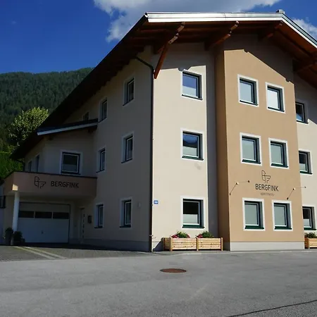 Bergfink Apartment *
