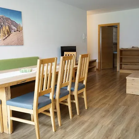 Bergfink Apartment *